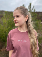 Last inn bildet i Galleri-visningsprogrammet, Love one another
